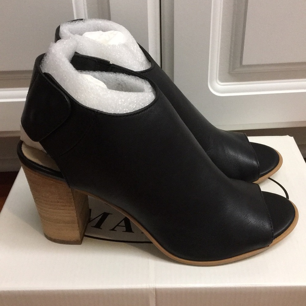 Steve Madden Nonstp Peep Toe Bootie NWT